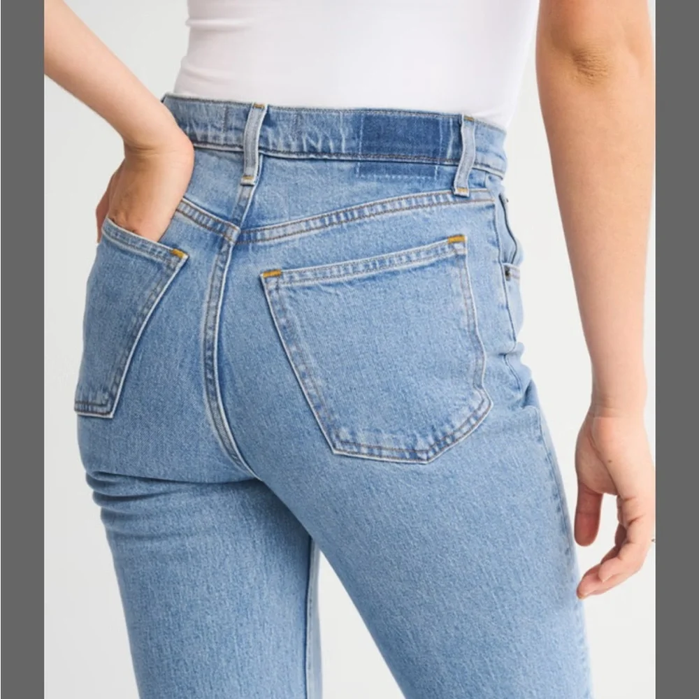 Abercrombie & Fitch 90s ultra high Straight Leg Jeans NWT Size 26/2s ankle - Picture 3 of 10